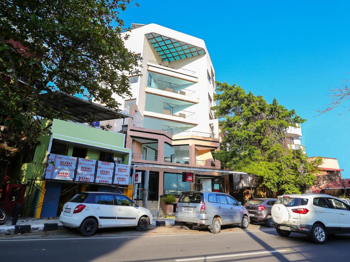 Treebo Trend Time Square Marine Drive Hotel Kochi Exterior photo